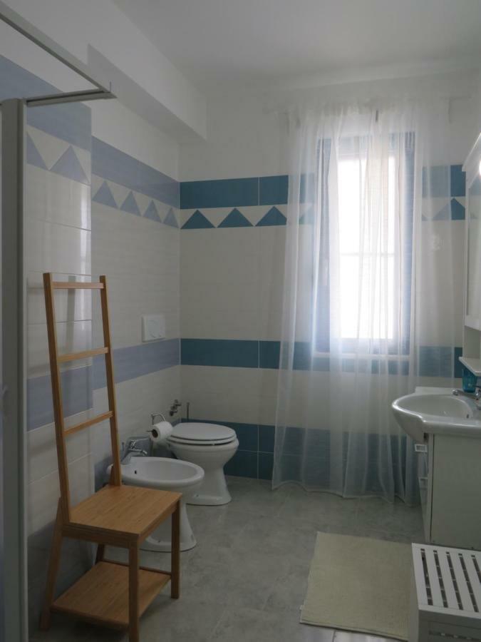 Casa Vacanza Afe A Pochi Passi Dal Mare マッティナータ エクステリア 写真